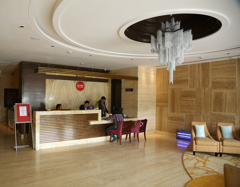 Готель Oyo Premium Panchkula Sector 5 Екстер'єр фото